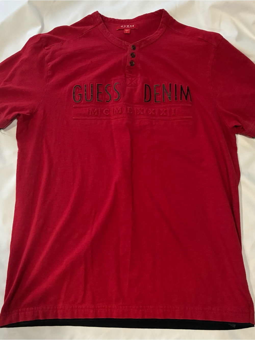 GUESS Red Short-Sleeve Henley Logo Tee
